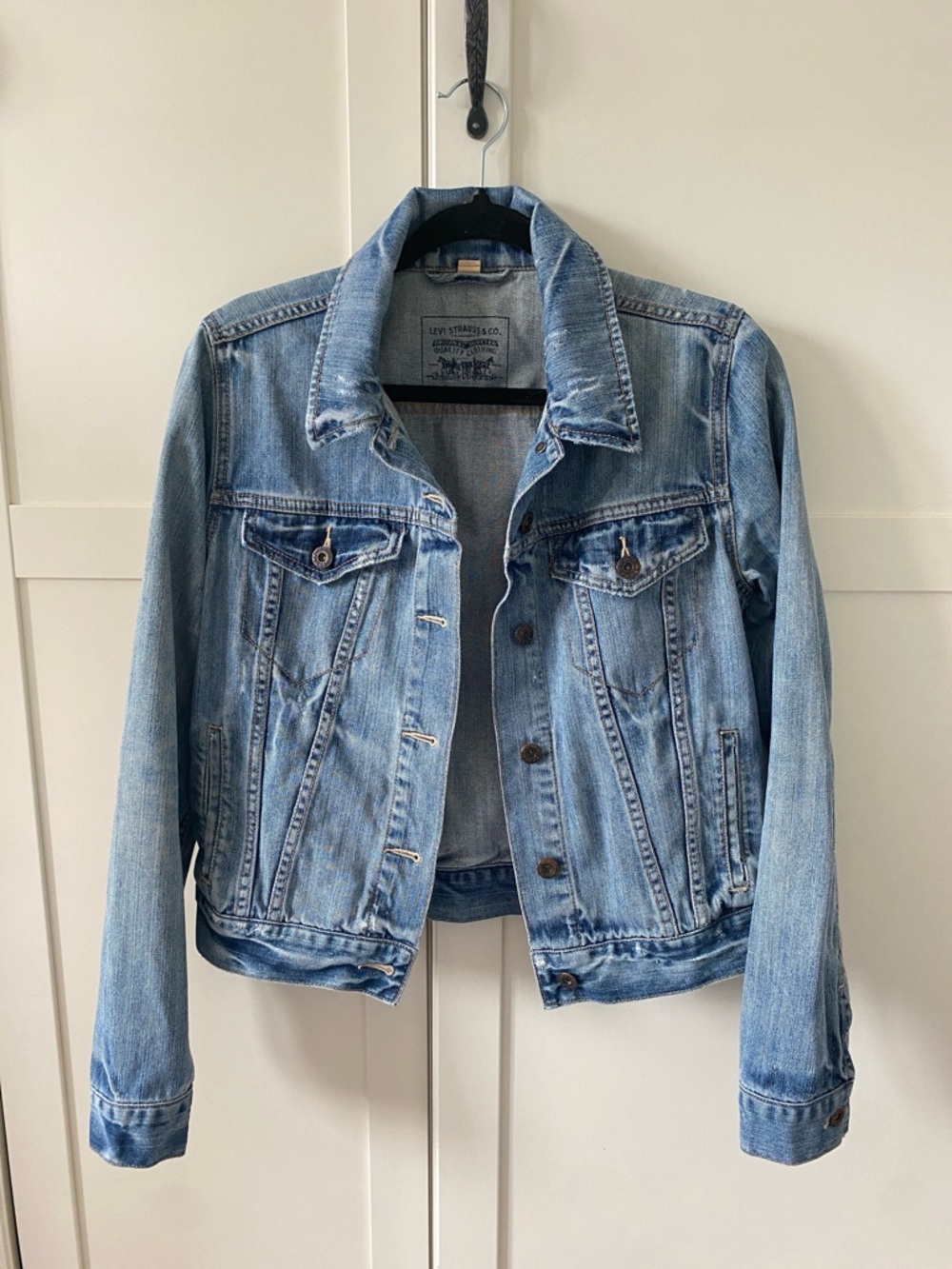 Levi's Y2K Denim Jacket Vintage Distressed Light Wash Size L